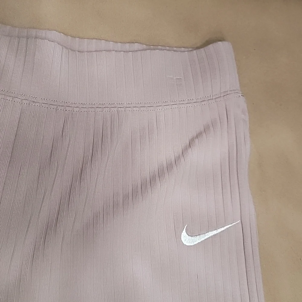 Nike Size M Creamy Beige Chill Knit Mid Rise Ribbed Flare Leg Pants